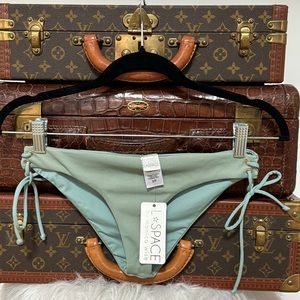 ♦️SOLD♦️ L*Space bikini swimsuit bottom, Size Small, NWT
